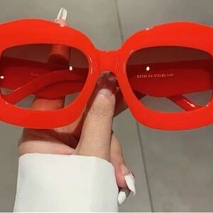 Oversized jelly fashion glasses in red